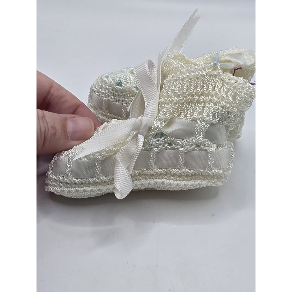 VINTAGE HANDMADE CROCHETED BABY OR DOLL BOOTIES SHOES - Picture 2 of 3